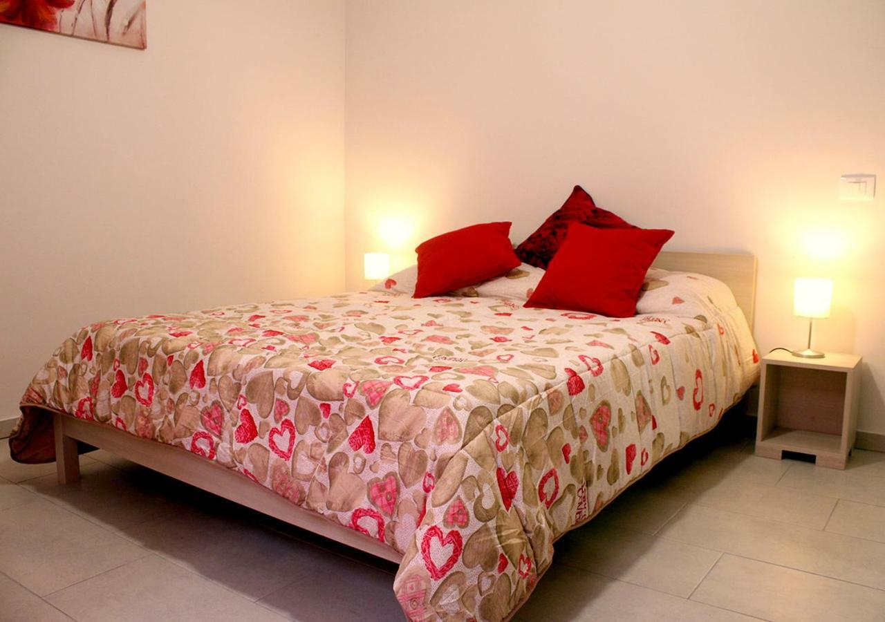 Sicilia Casa Vacanza Apartment คาตาเนีย ภายนอก รูปภาพ